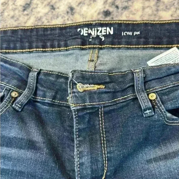 Distressed comfy jeans - Picture 6 of 8